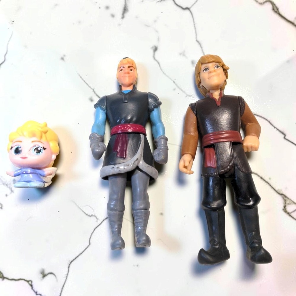 Disney Frozen Kristoff Figures Lot Elsa Doorable Mini PVC Doll Action Figure Toy